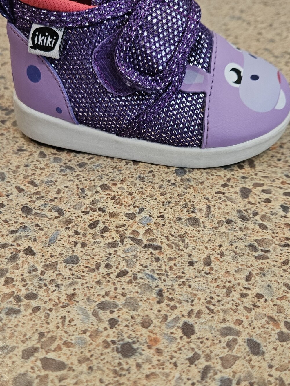 ikiki Hippo Squeaky Toddler Shoes V1 | Sparkly Purple - Picture 2 of 11